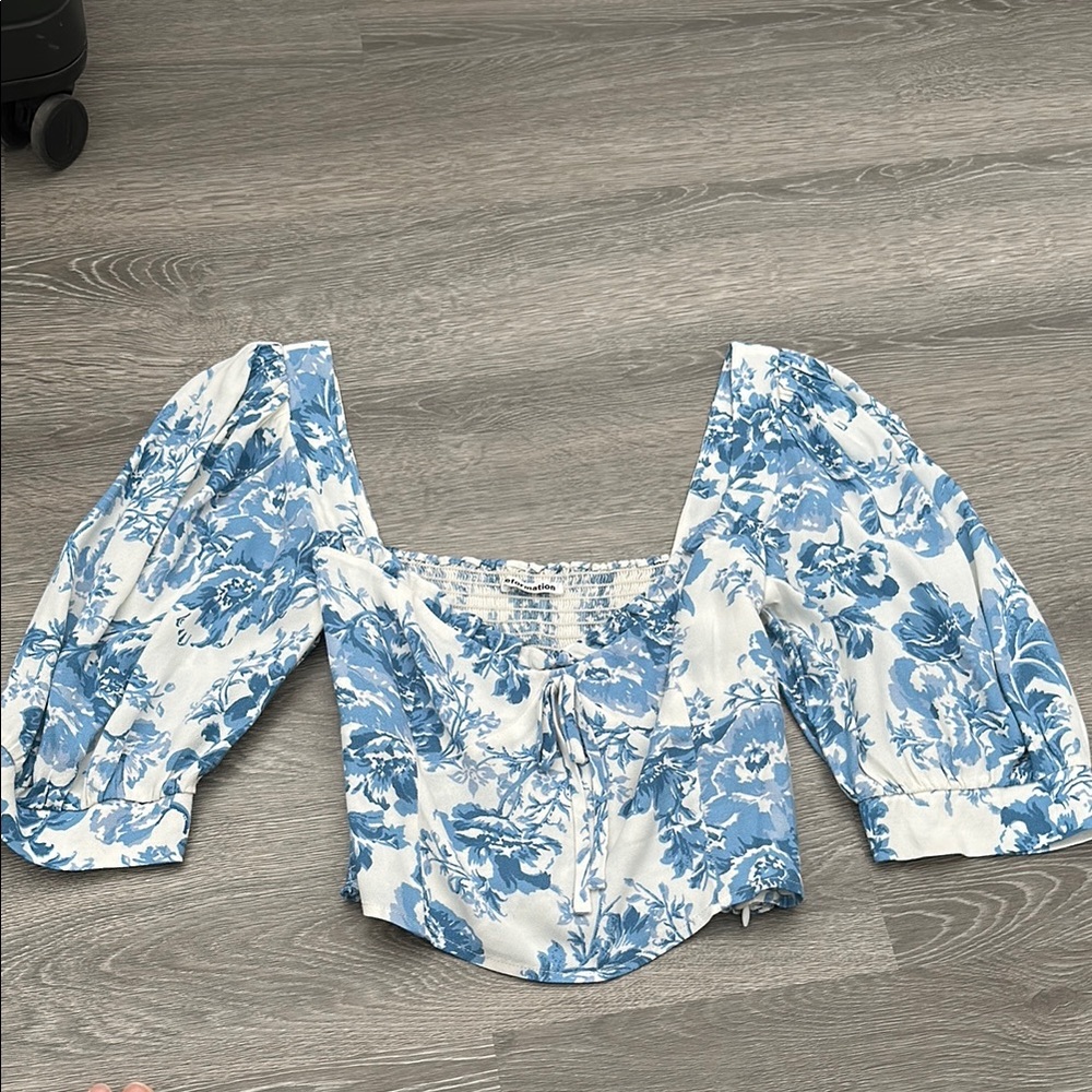 Reformation Luna Top in Olympia - Size 8